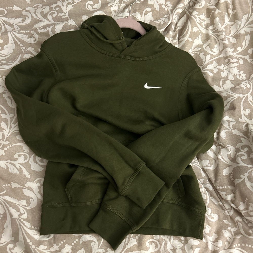 nike fleece club hoodie